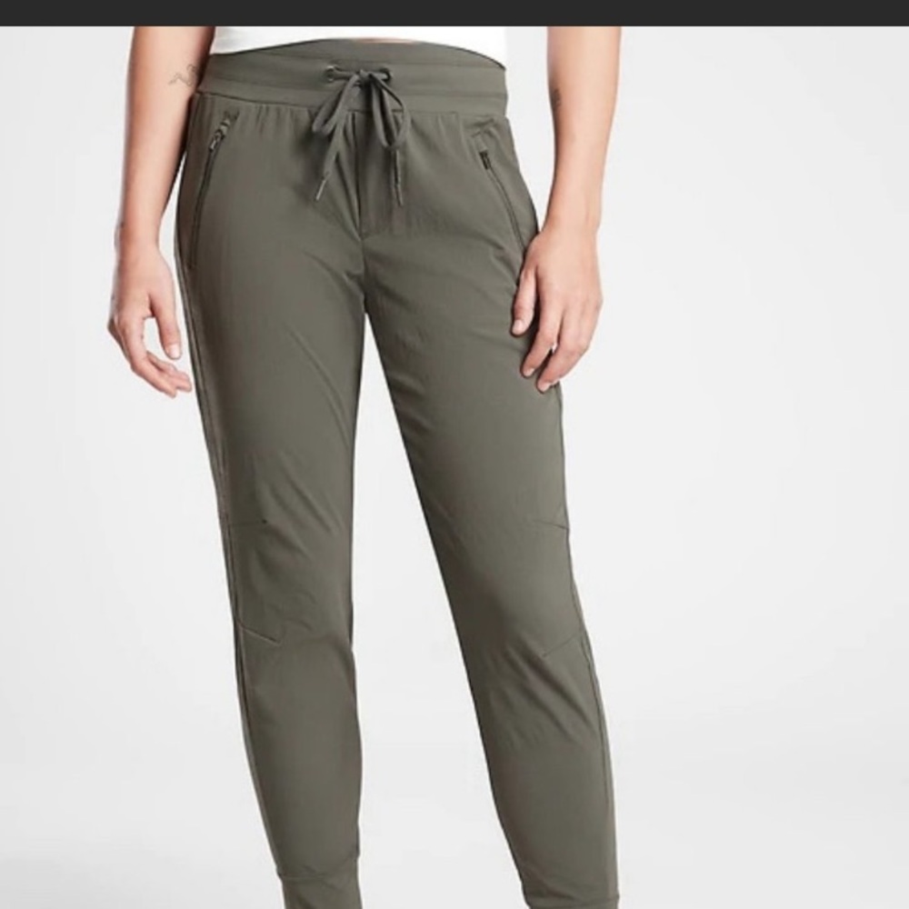 Athleta Trekkie Joggers size 10 olive green